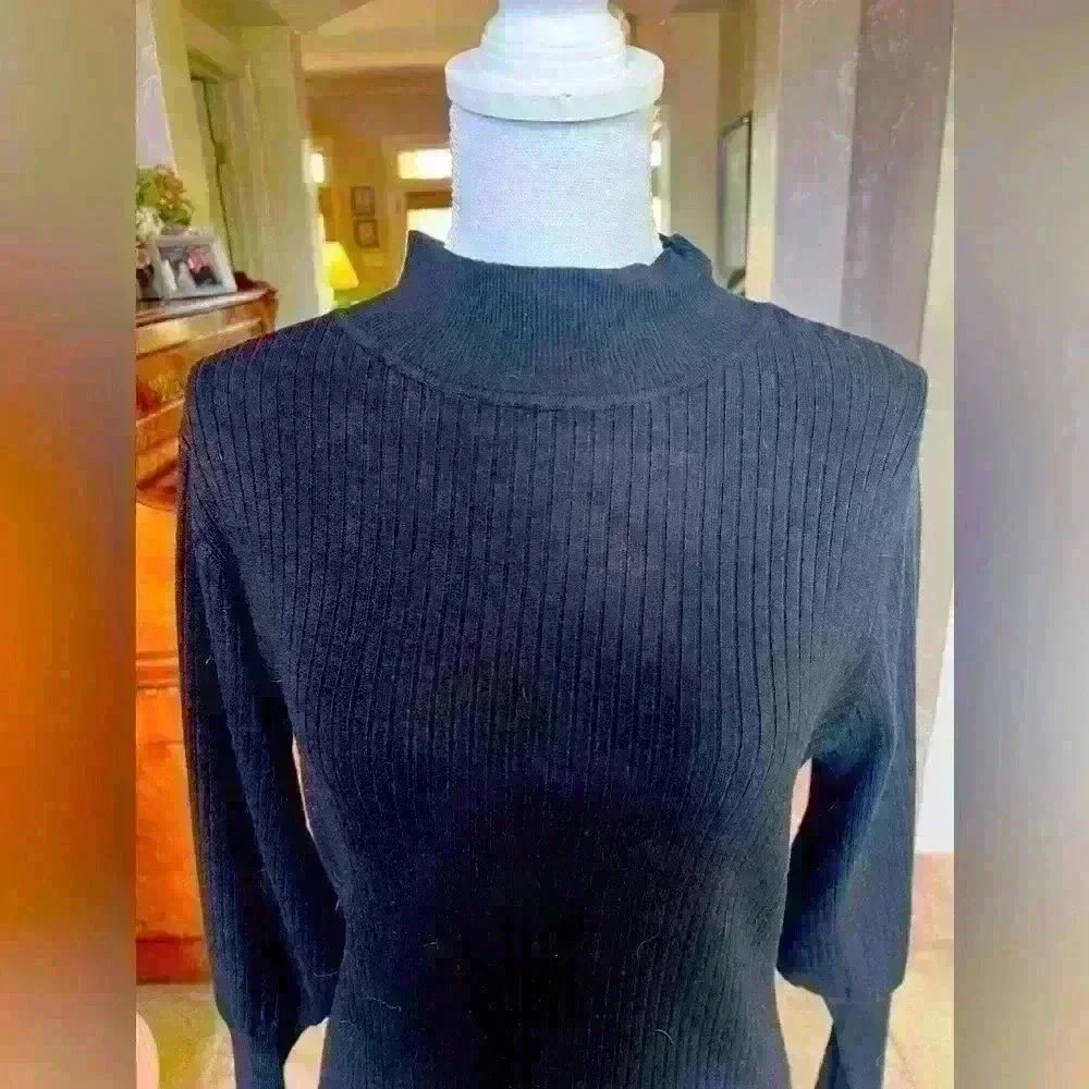 Via Milano black cowl neck lightweight sweater L Black Excellent condition